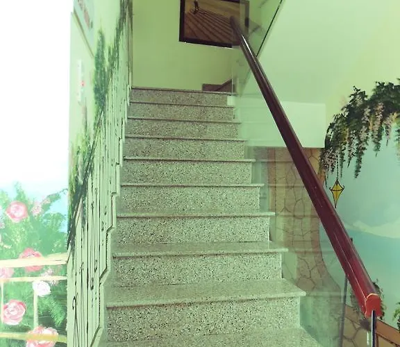 Four Seasons 2* Hạ Long