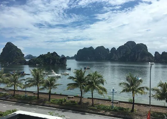 Khách sạn Four Seasons 2*